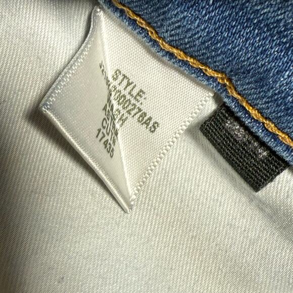 Veronica Beard Carly Kick Flare Jeans | High Rise Button Fly | Astra Wash - Picture 8 of 9